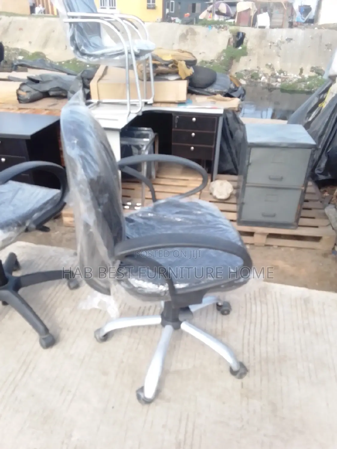 Standard Money Penny Chair