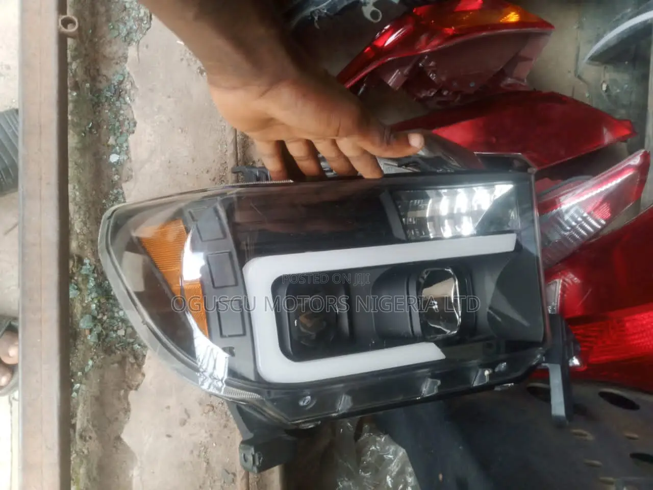 Headlamp Tundra 2008 to 2013 With LED Light