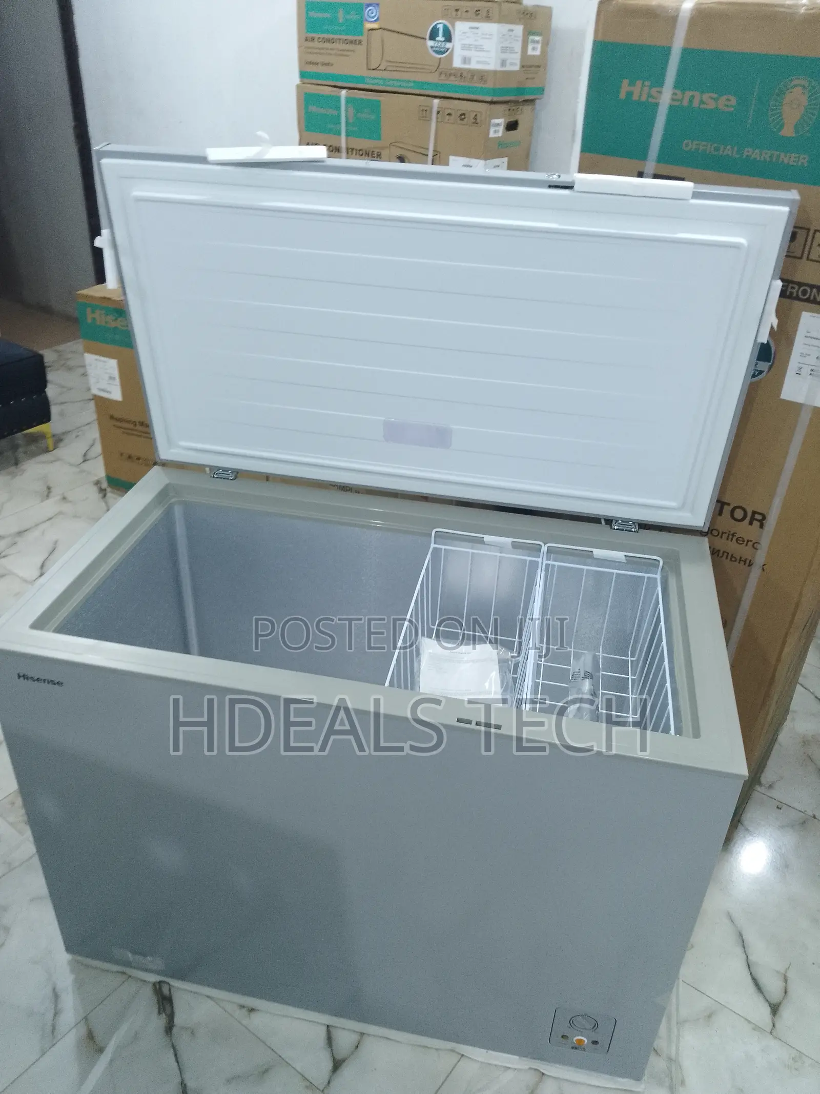 Chest Freezer - Hisense 300 L