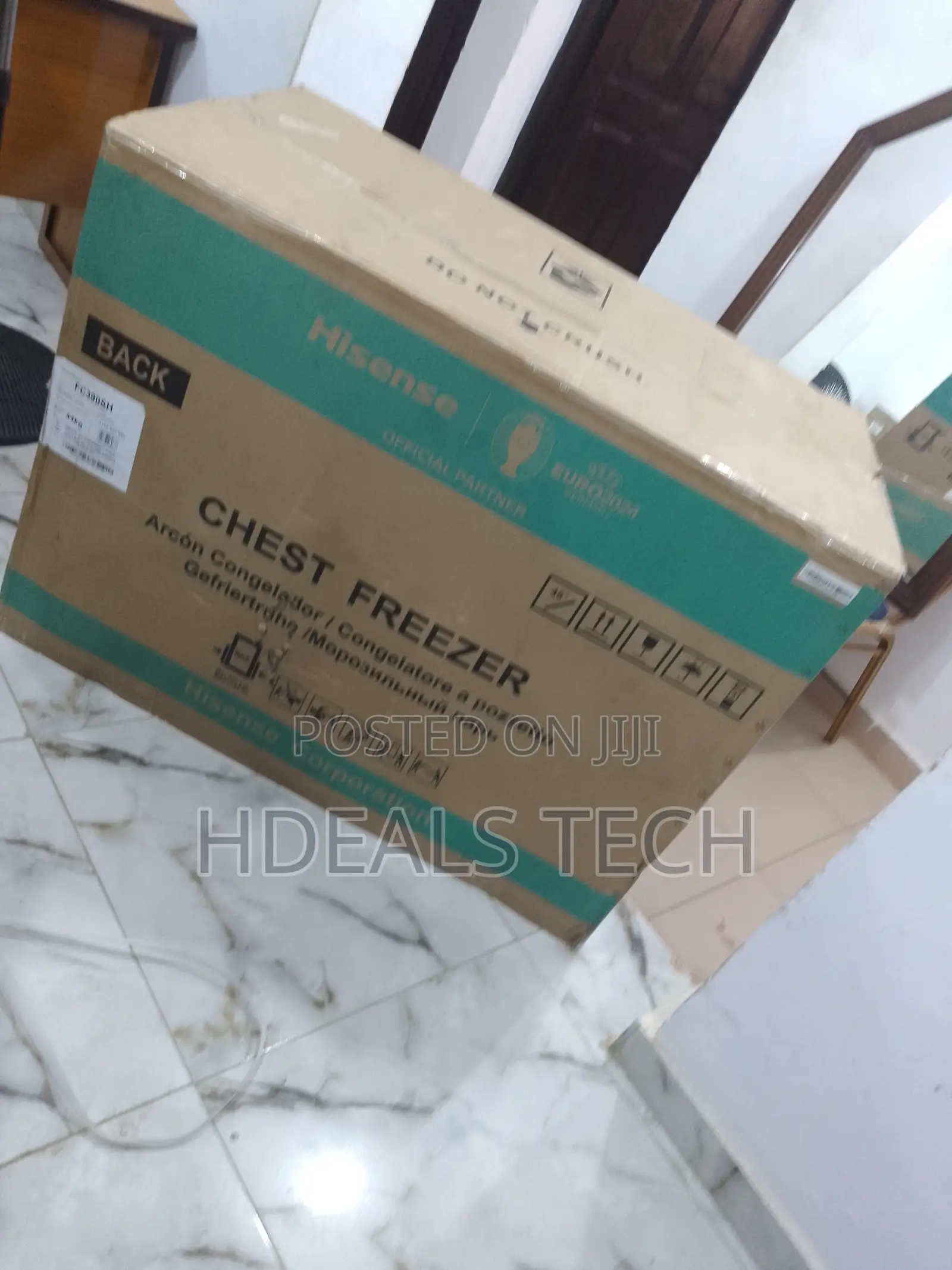 Active Hisense Chest Freezer 300 L.