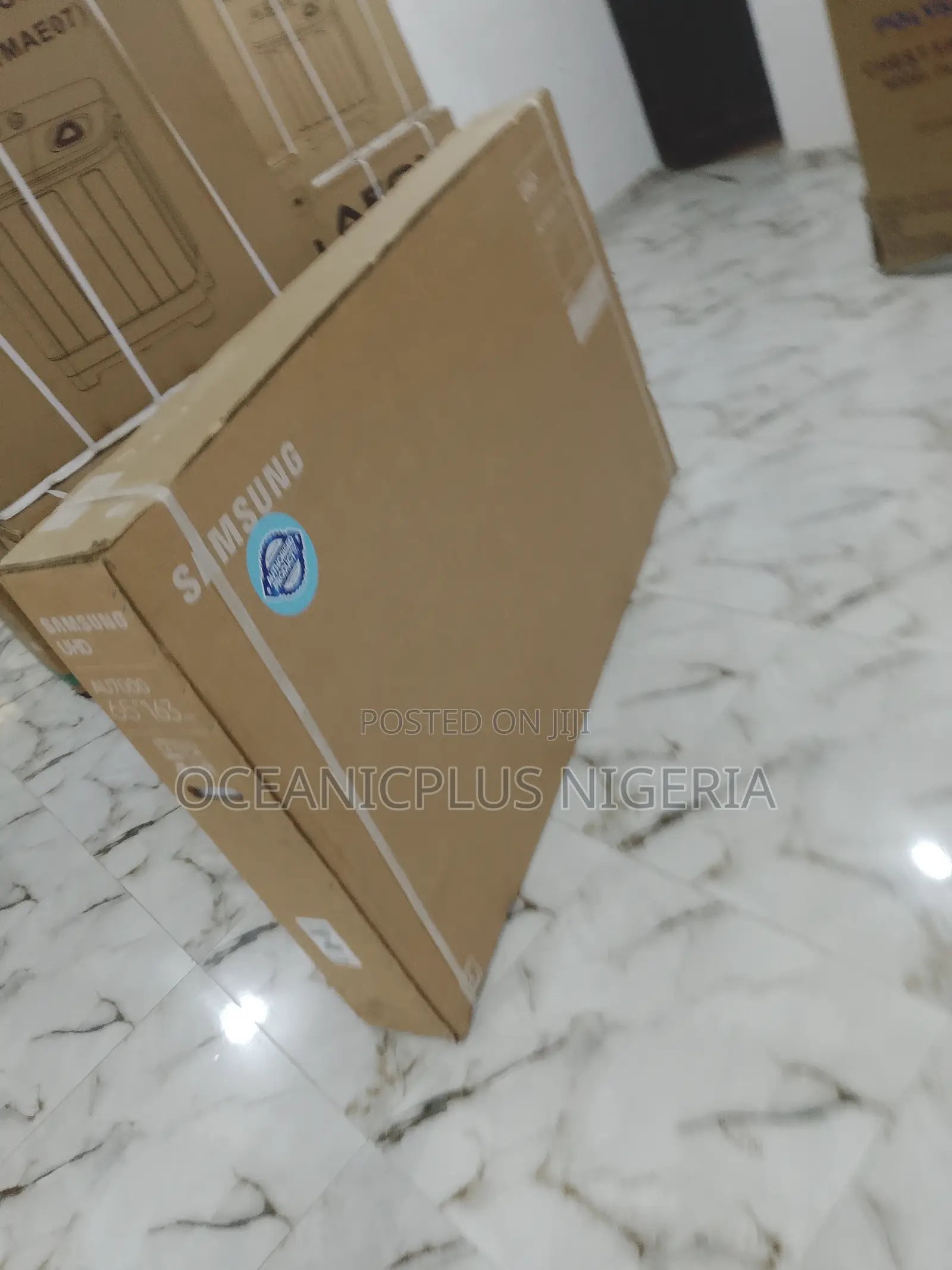A Perfect TV for Your Household. Samsung 65 Inches Smart TV