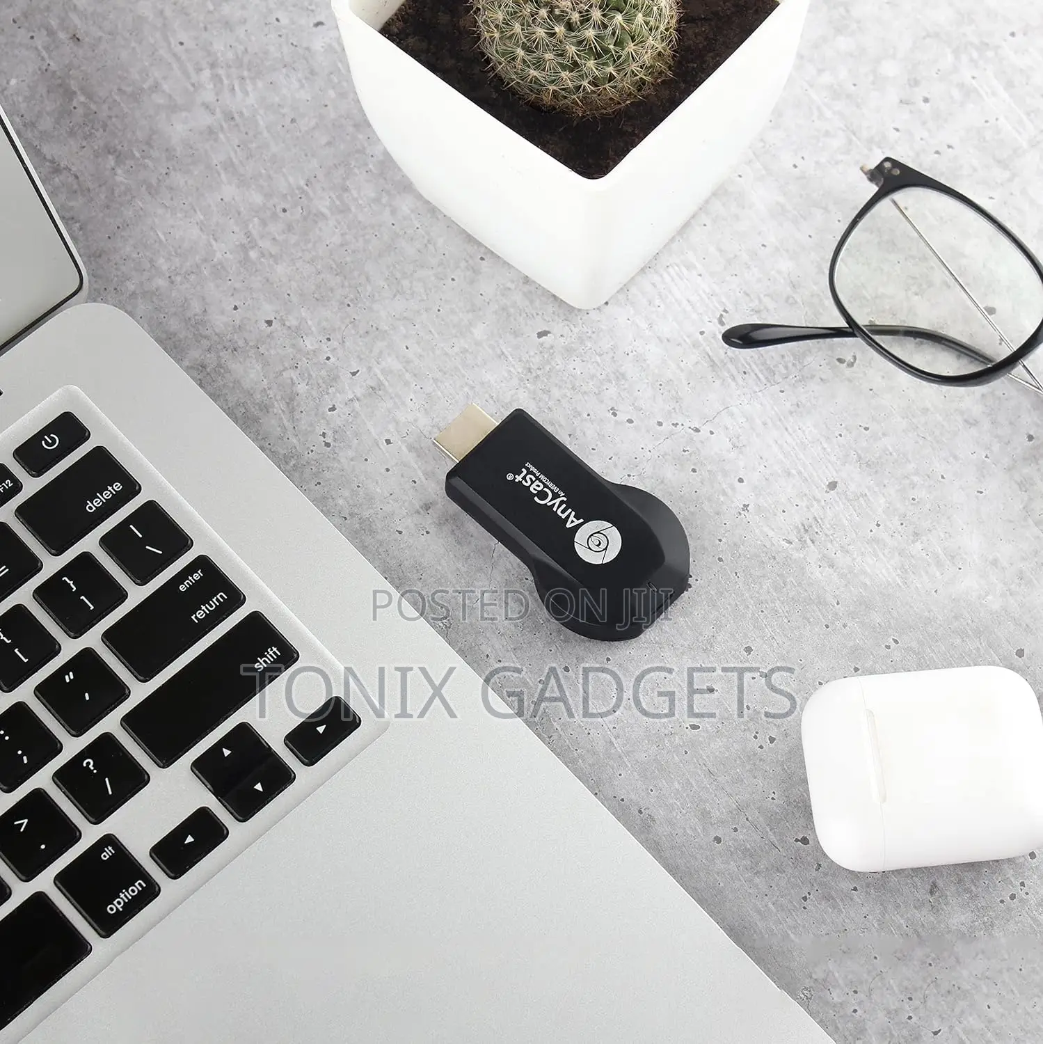 Google HDMI Dongle With Wireless Display