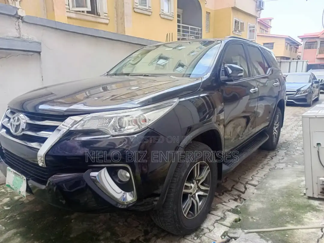 Toyota Fortuner 2.7 AWD 2018 Black