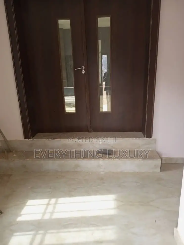 4bdrm Bungalow in Ushafa for rent