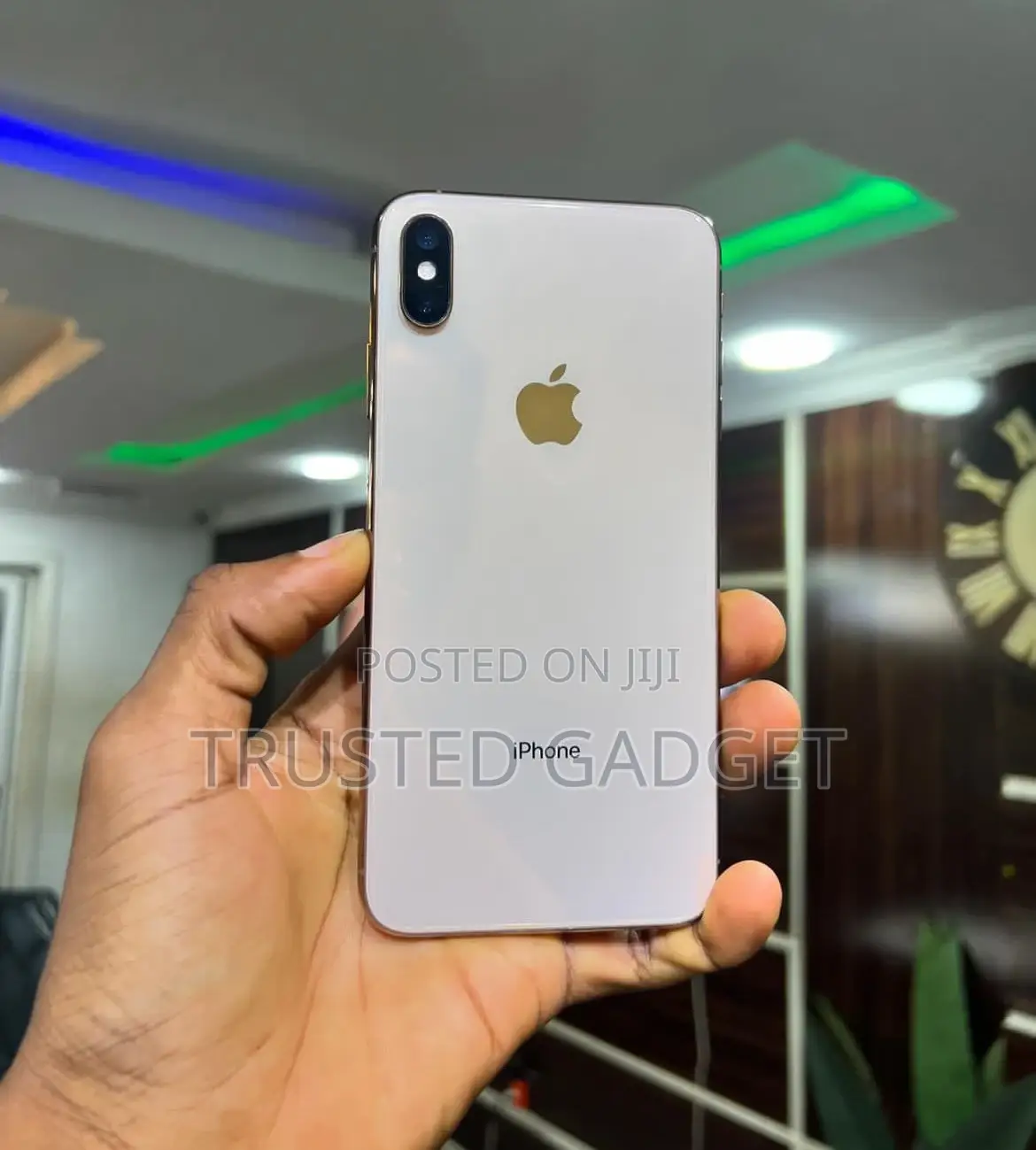 Apple iPhone X 64 GB White