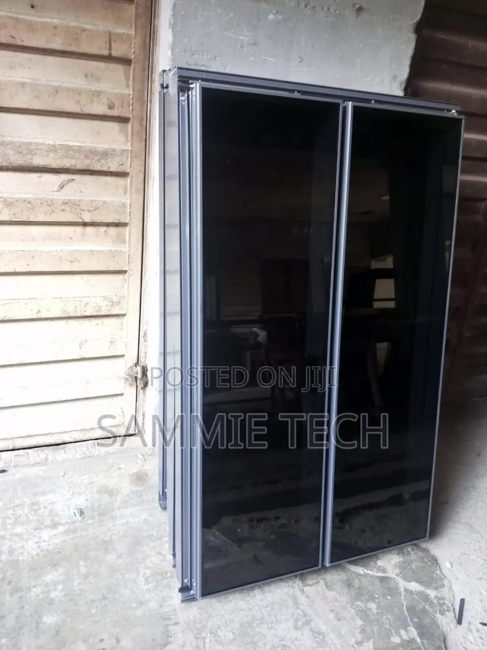 Frameless Transum Window With Inn R Burglaries and Inner Net