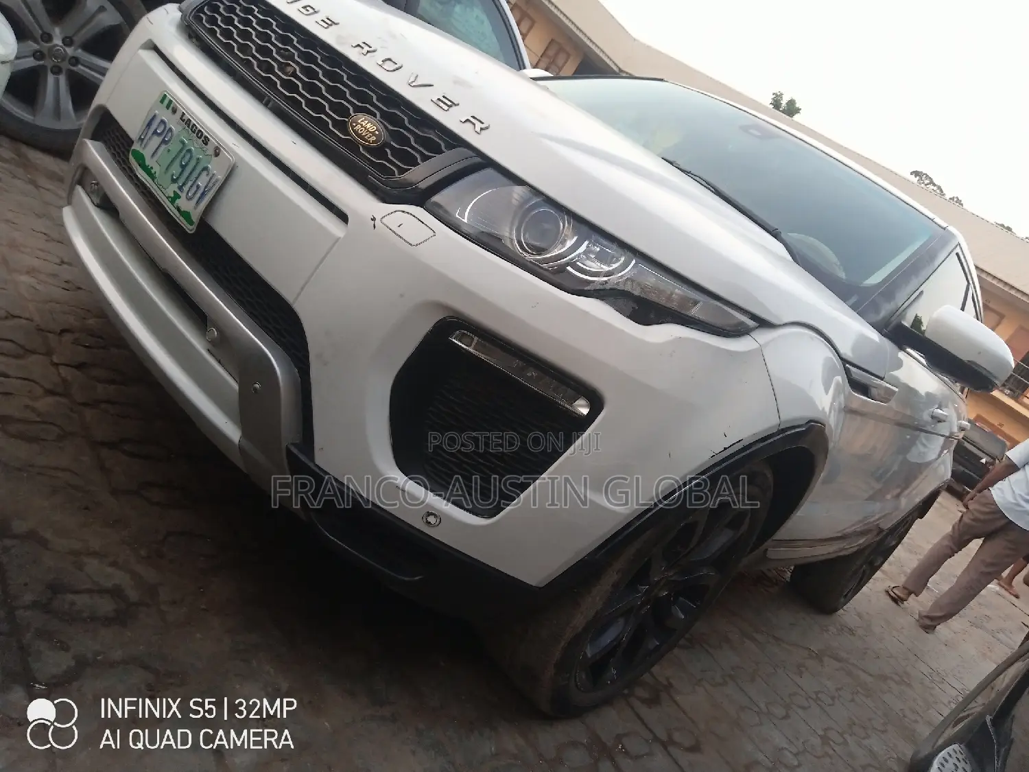 Land Rover Range Rover Evoque Pure AWD 5-Door 2013 White
