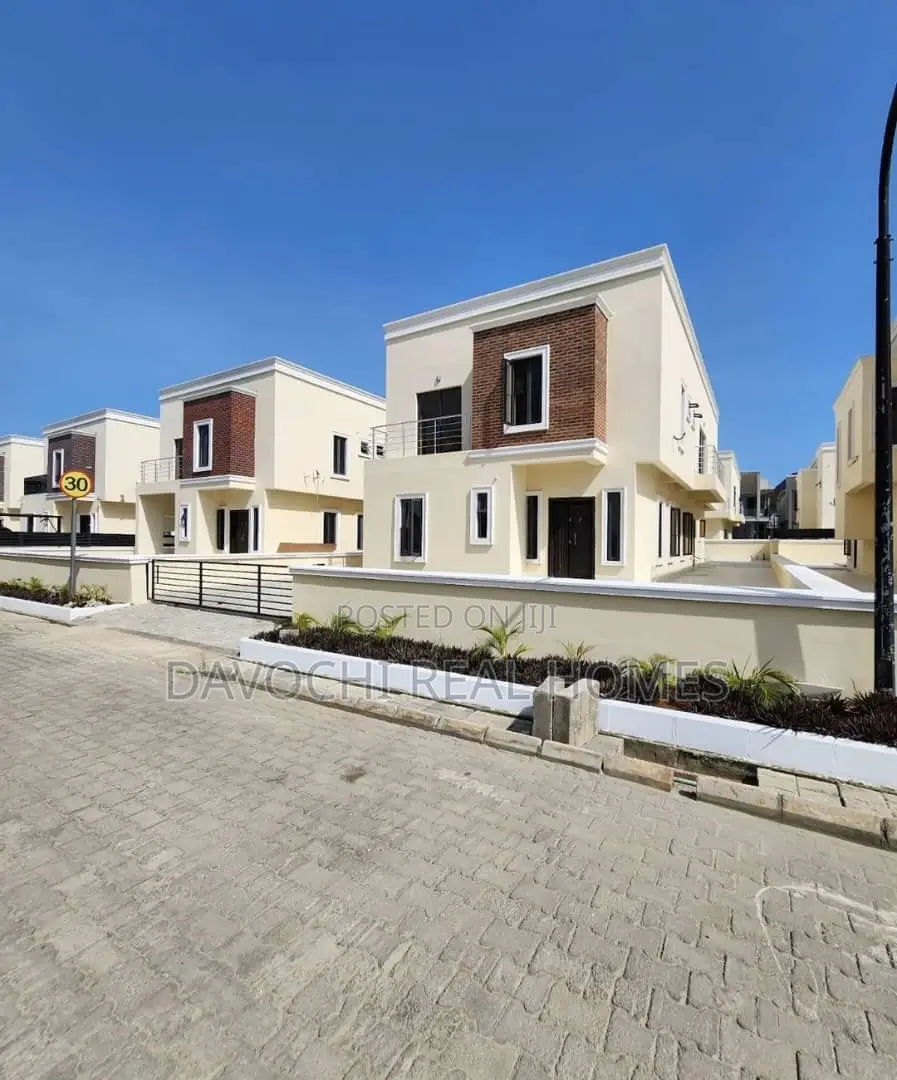 5bdrm Duplex in Chevron Drive, Lekki for rent