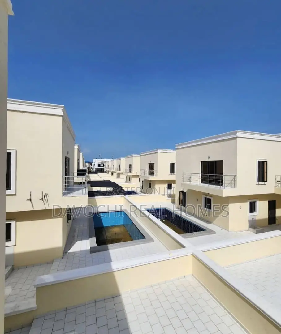 5bdrm Duplex in Chevron Drive, Lekki for rent