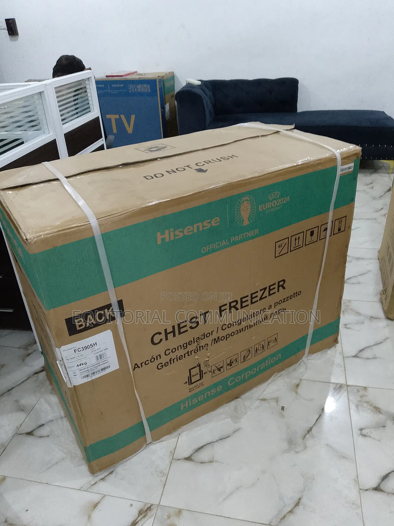 Hisense Chest Freezer FRZ Fc 390sh - 297 Liters-Silver