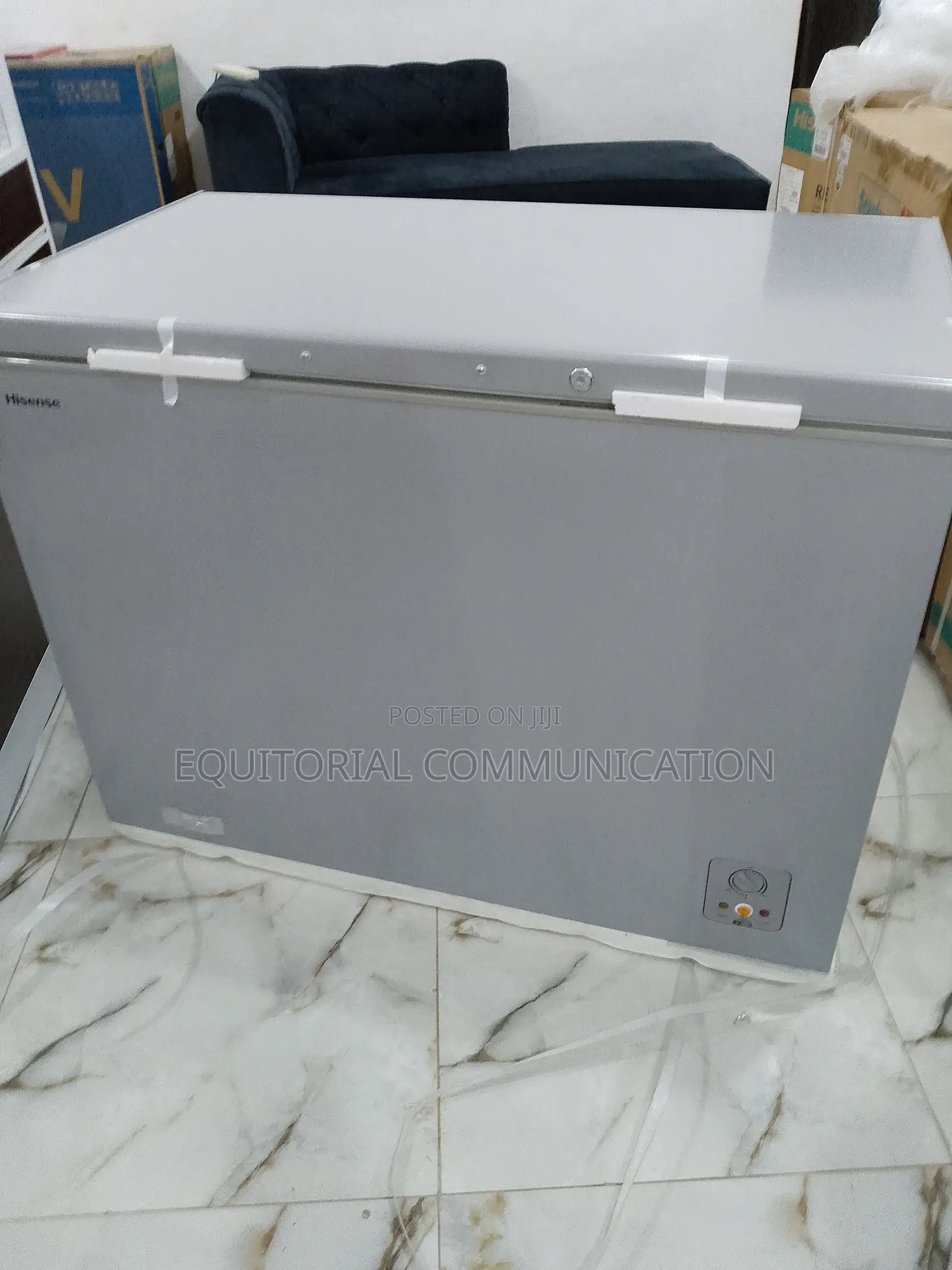 Hisense 297L Fast Freeze Chest Freezer-FRZ FC 390 SH