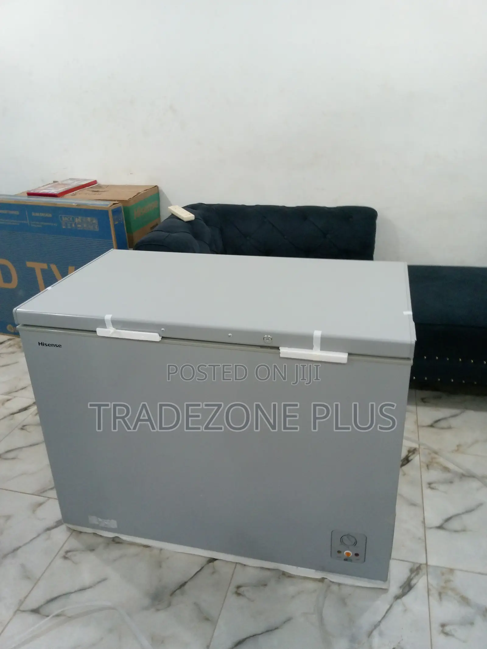 Affordable 297ltr Hisense Fc390sh Chest Freezer