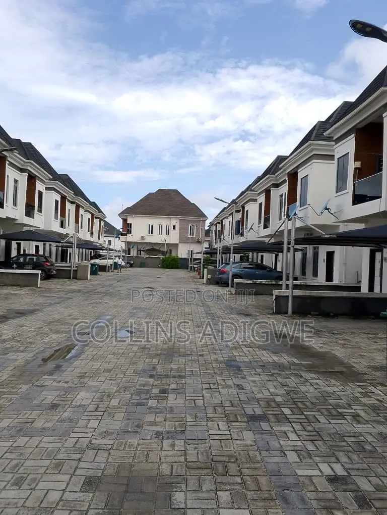 4bdrm Duplex in Gated Estate Orchid, Chevron for sale