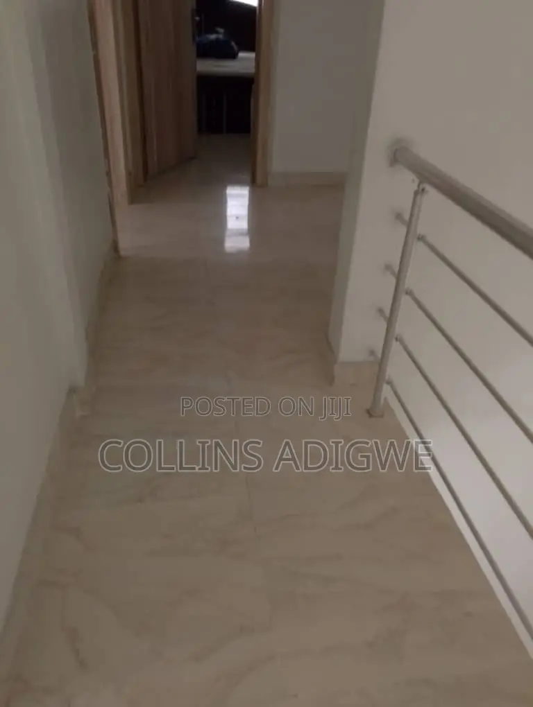 4bdrm Duplex in Gated Estate Orchid, Chevron for sale