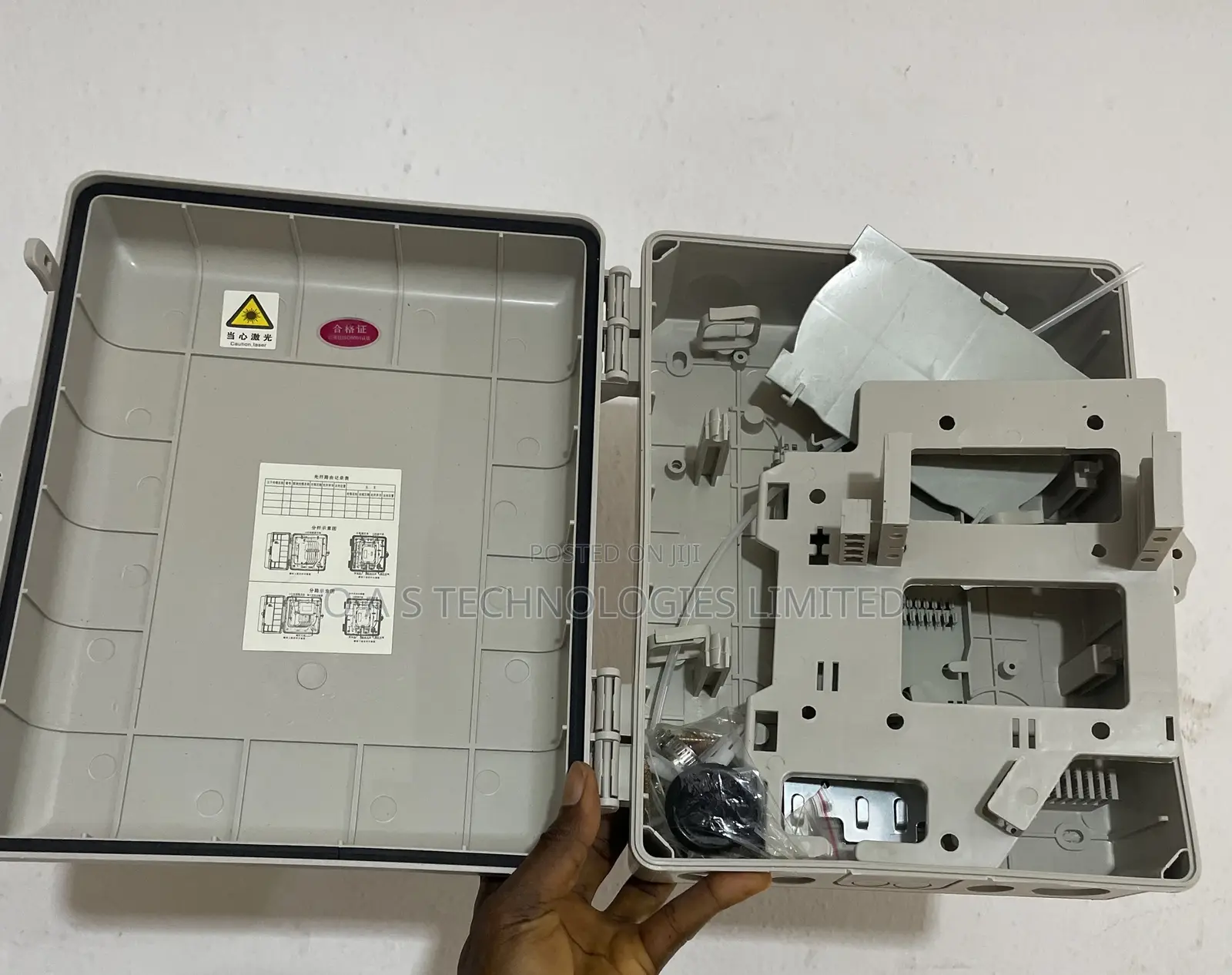 16 Core Fiber Optic Terminal Box 39.5x11.5x29.5 Cm