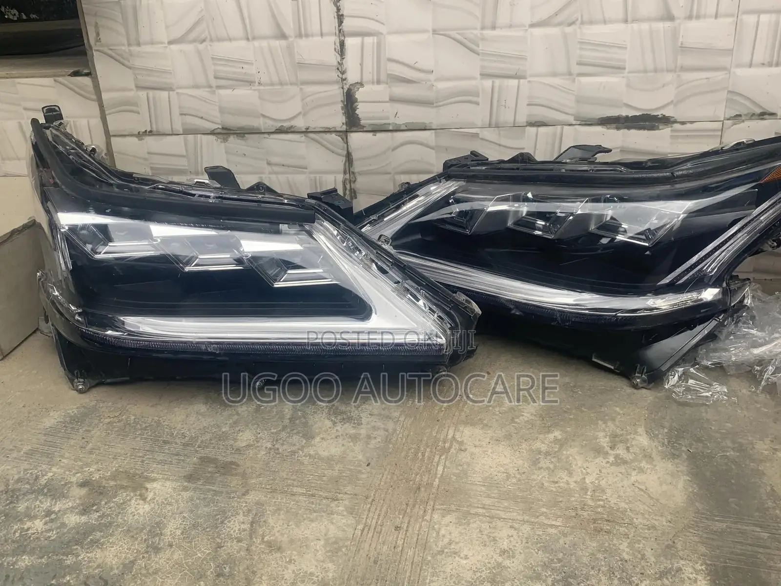 Lexus Lx 570 2018 Three Torch Headlights