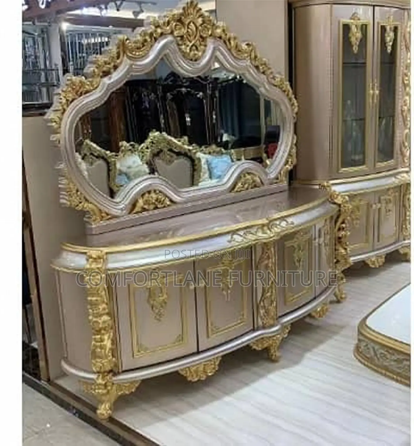 Gold Luxury Dinner Buffet Stand and Mirror Console