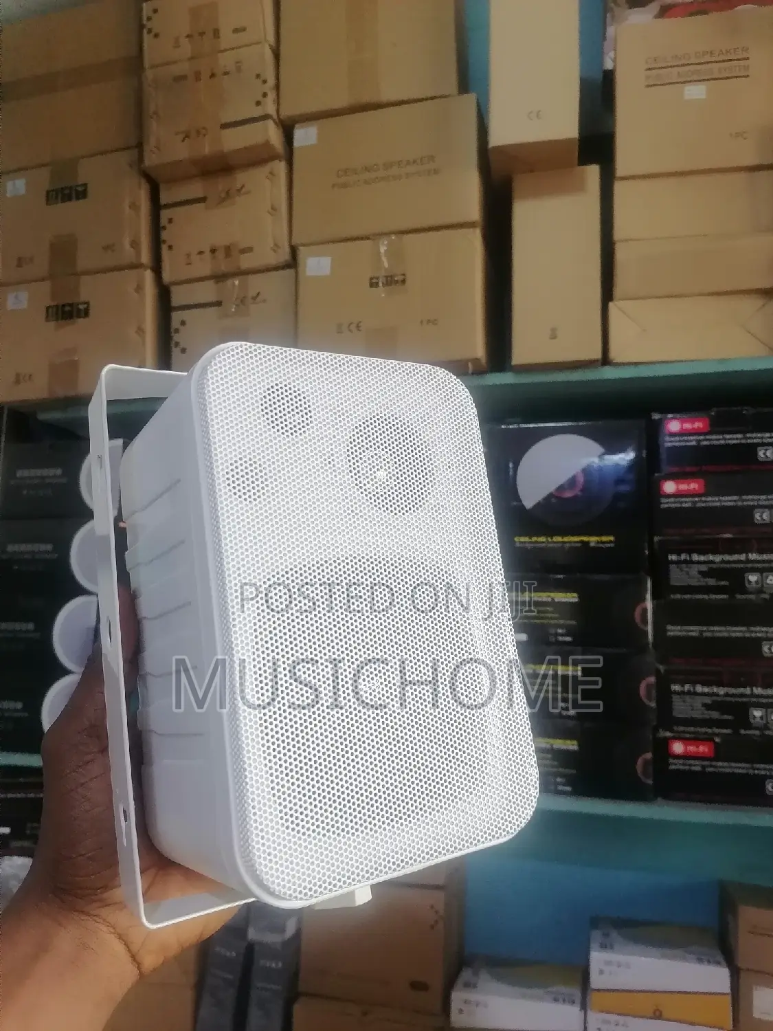 Portable Wall Fashion Mount Speaker Black /White Colour
