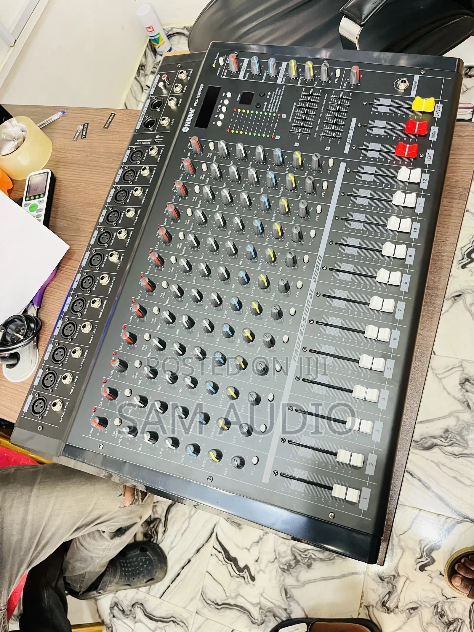 Yamaha Mixer With Amplifier