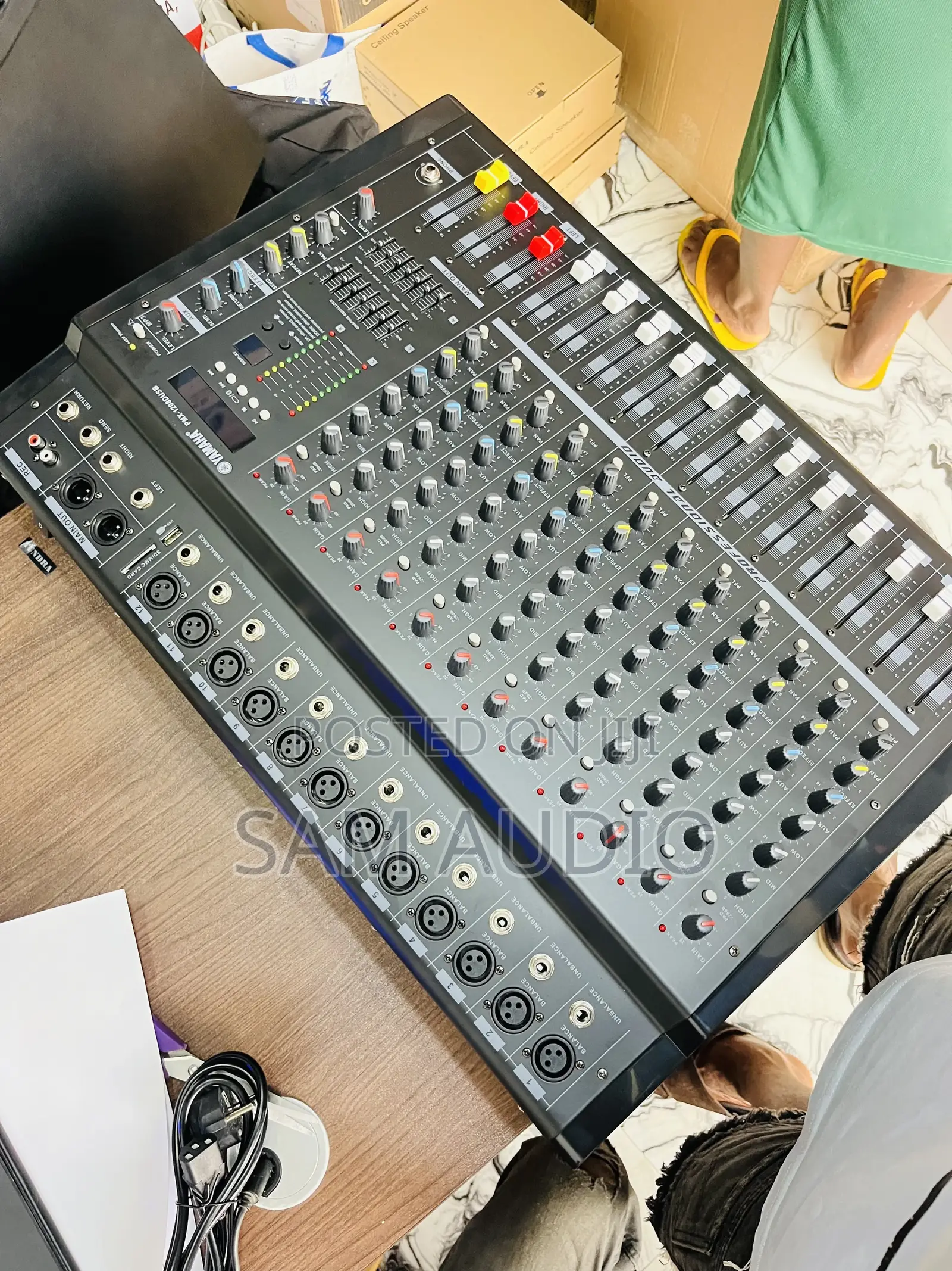 Yamaha Mixer With Amplifier