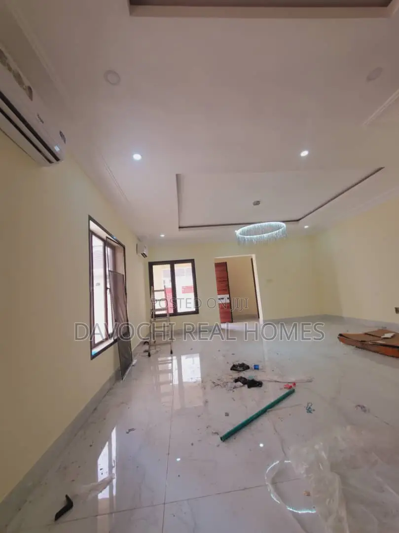 5bdrm Duplex in Ikoyi for rent