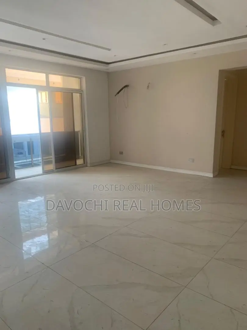 5bdrm Duplex in Chevron Drive, Lekki for rent