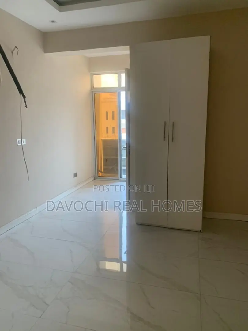 5bdrm Duplex in Chevron Drive, Lekki for rent