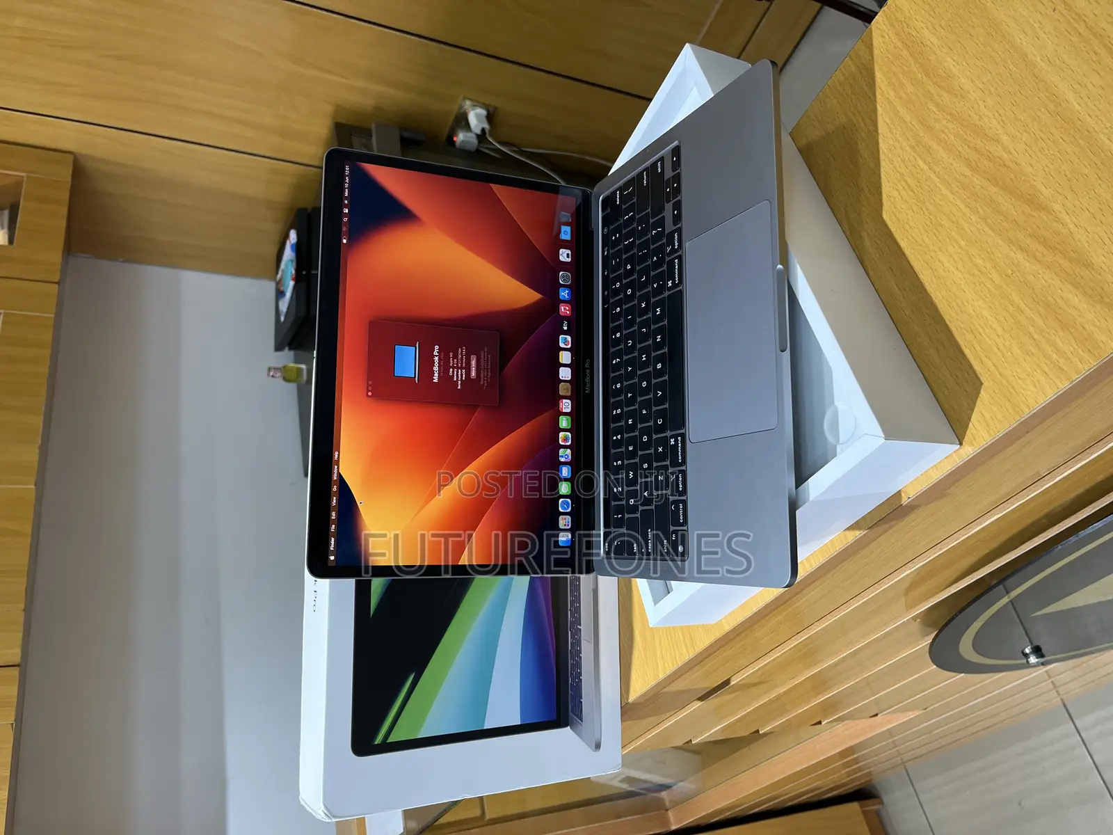 Laptop Apple MacBook Pro 2022 M2 8GB SSD 256GB