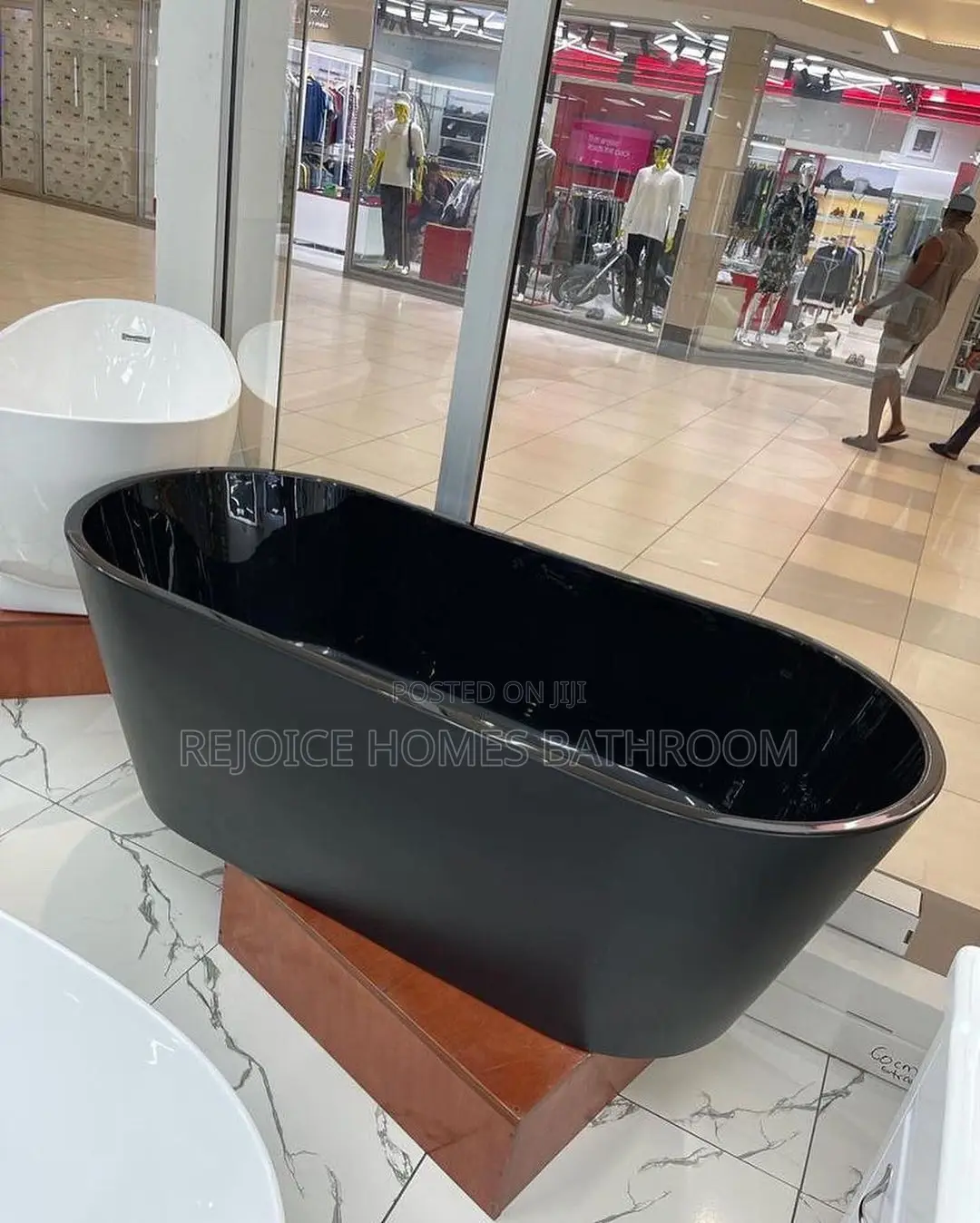 Black Freestanding Bathtub