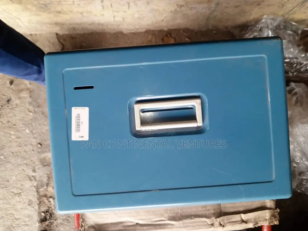 Brand New Cash Box