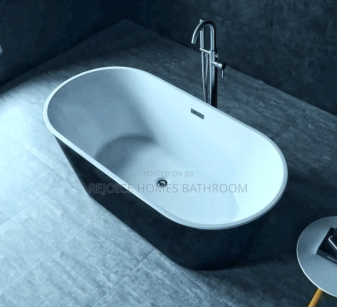 Black and White Freestanding Bathtub