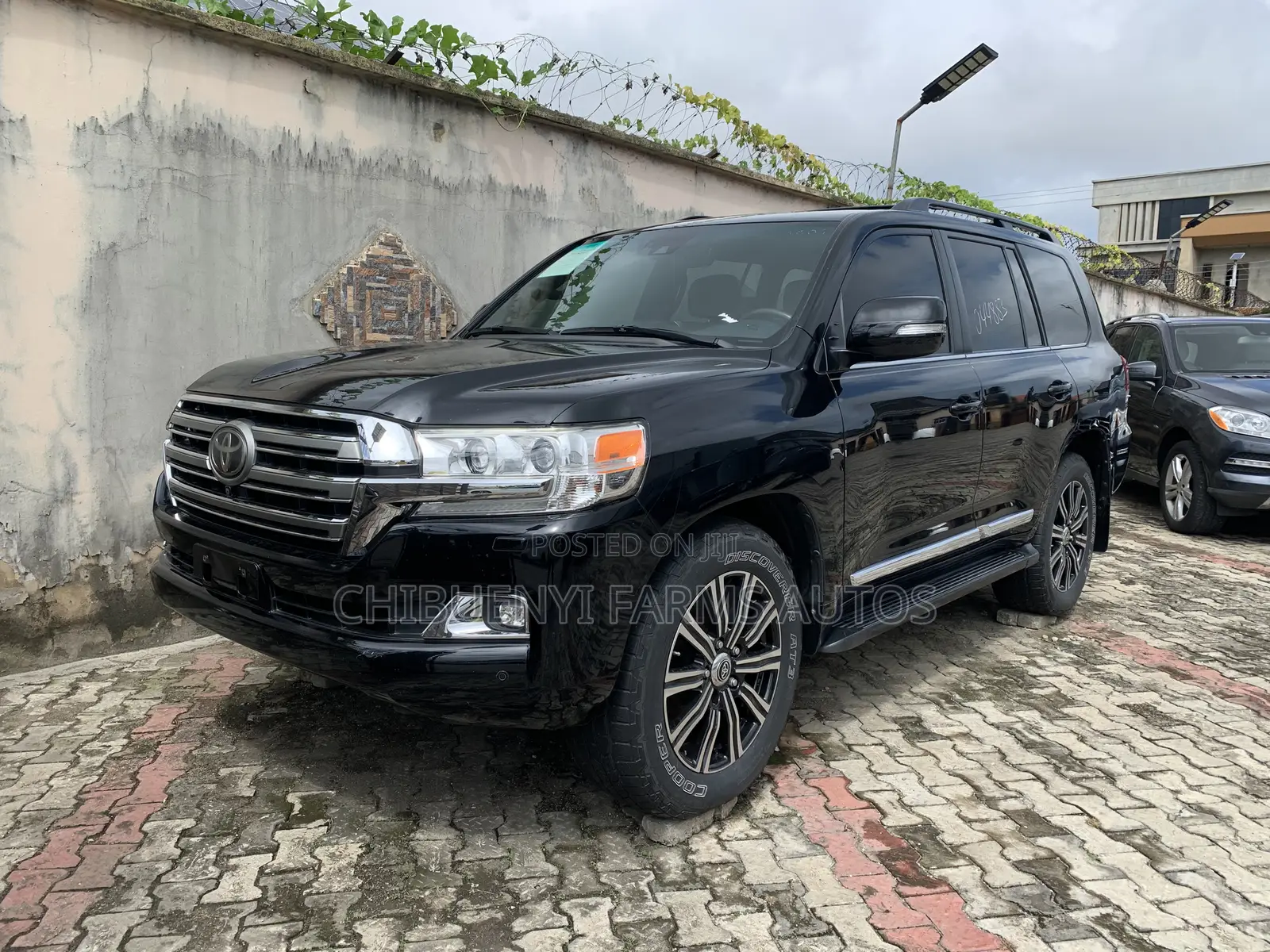 Toyota Land Cruiser 5.7 V8 VXR 2017 Matt Black