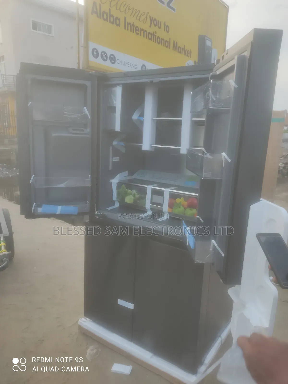 Hisense 4 Doors Inverter Fridge>Built 21"Inch TV >Dispenser