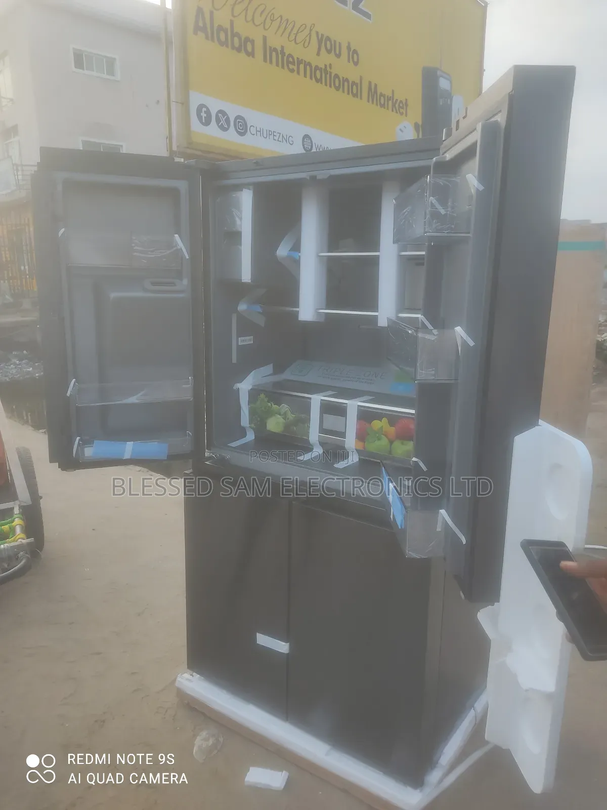 Hisense 4 Doors Inverter Fridge>Built 21"Inch TV >Dispenser