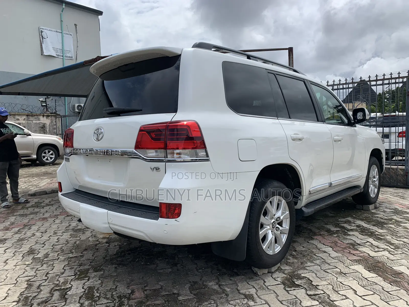 Toyota Land Cruiser 5.7 V8 VXR 2017 White