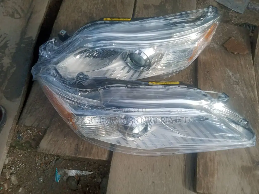 Headlamp Avalon 2012 Model