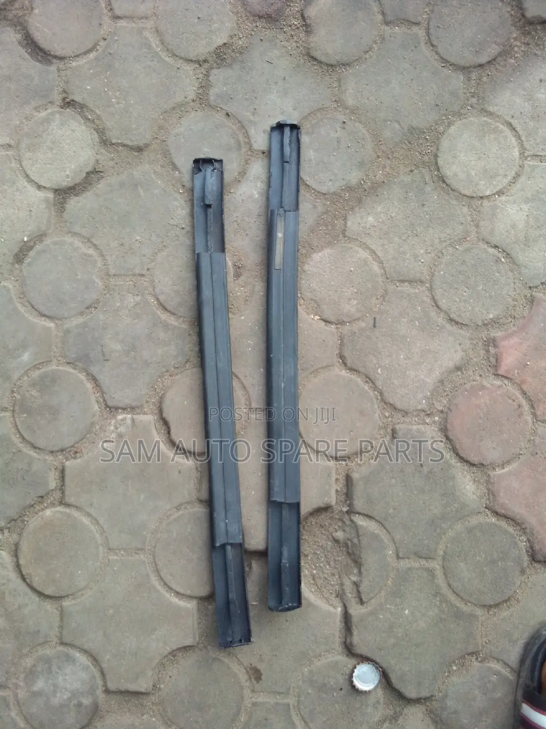 Toyota Venza 2015 Model Roof Rubber the Two Back One
