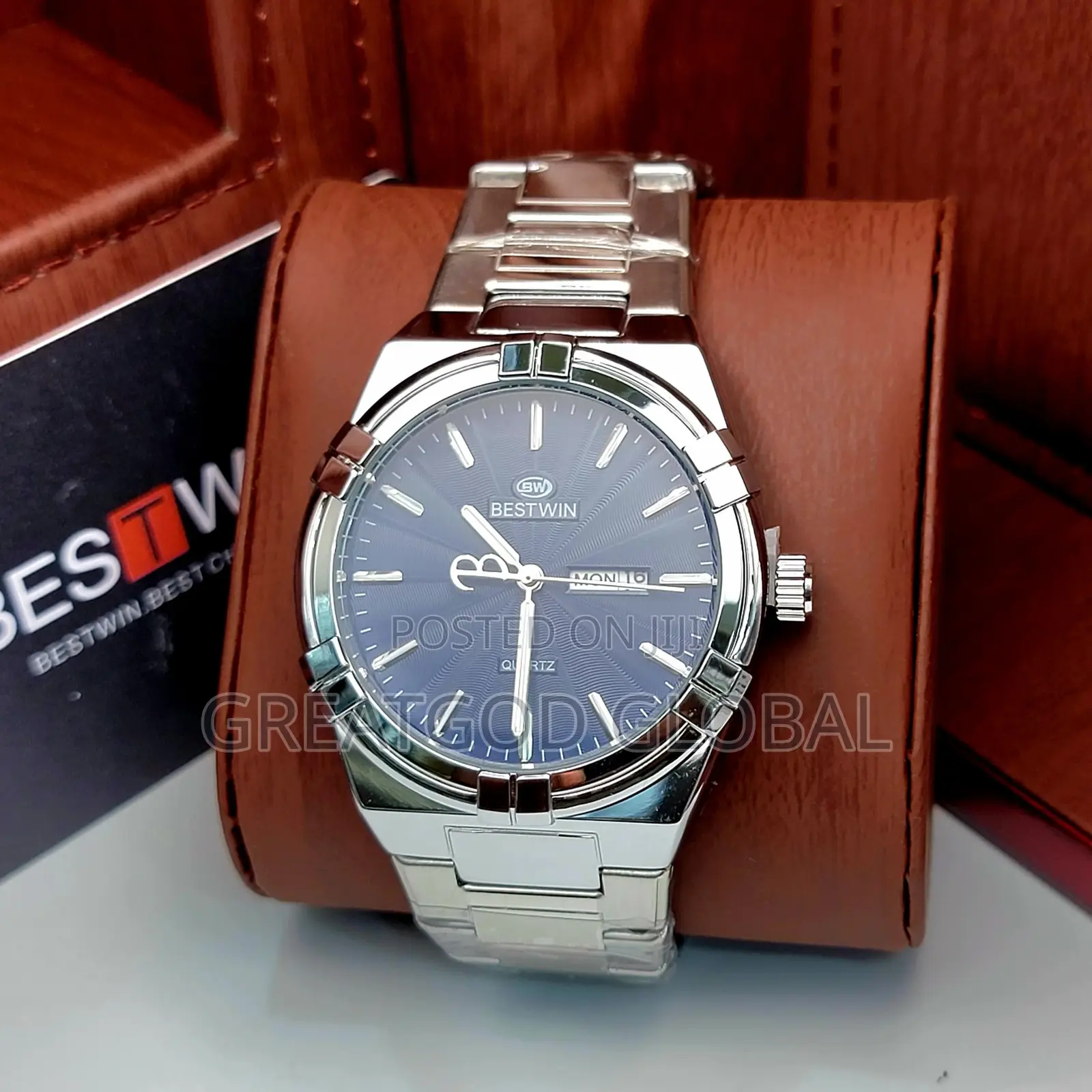 Bestwin Analog Movement Wristwatch. Silver Case