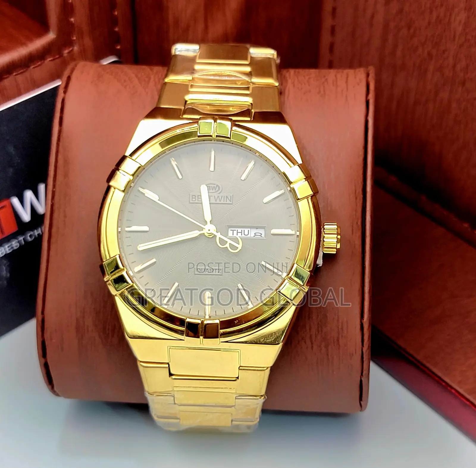 Bestwin Analog Movement Wristwatch. Gold Plated