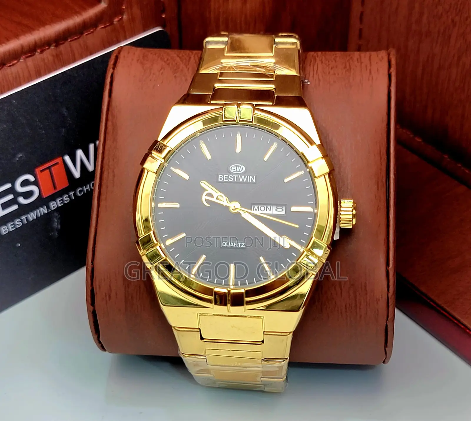 Bestwin Analog Movement Wristwatch. Gold Plated