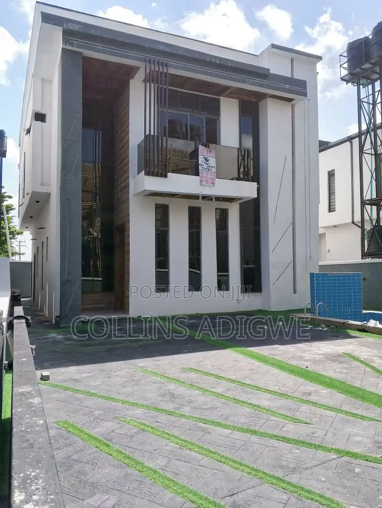 5bdrm Duplex in Service Estate In for sale