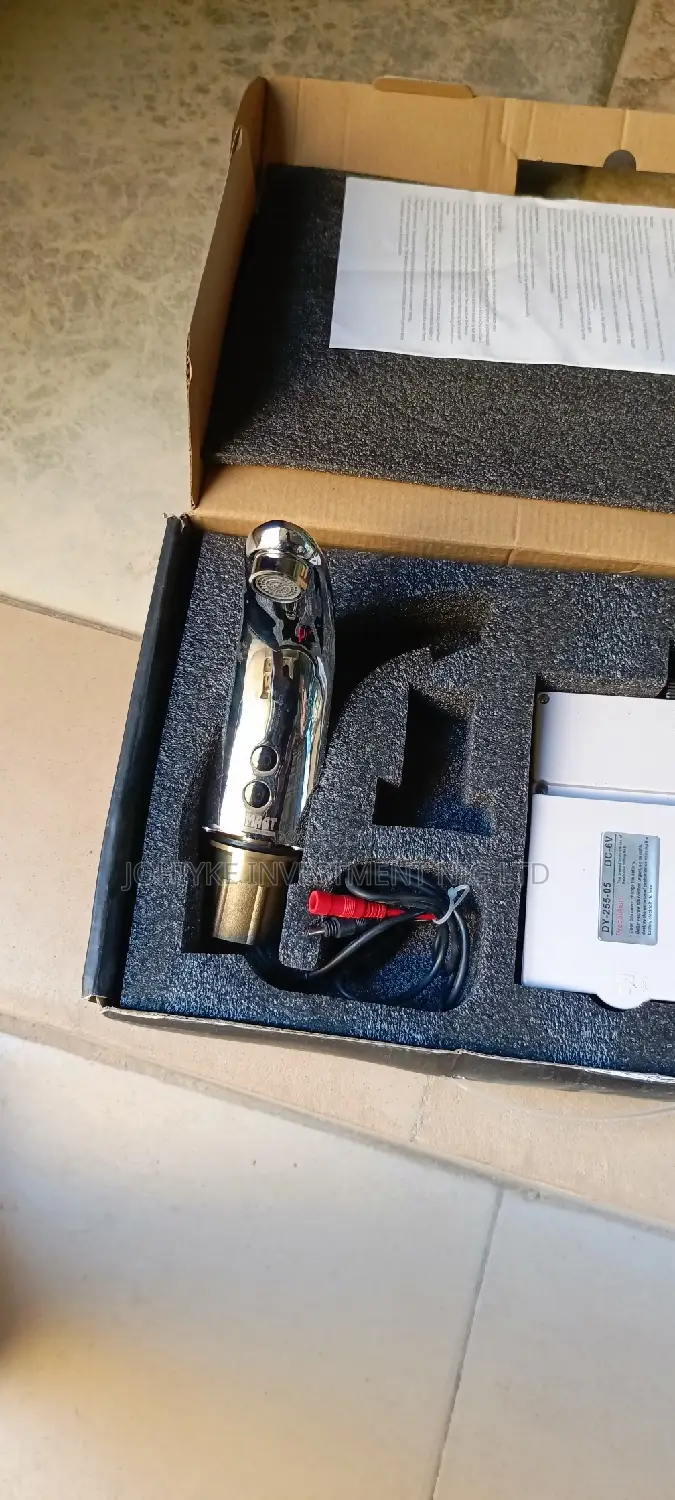 Mmaat England Sensor Washand Basin Tap