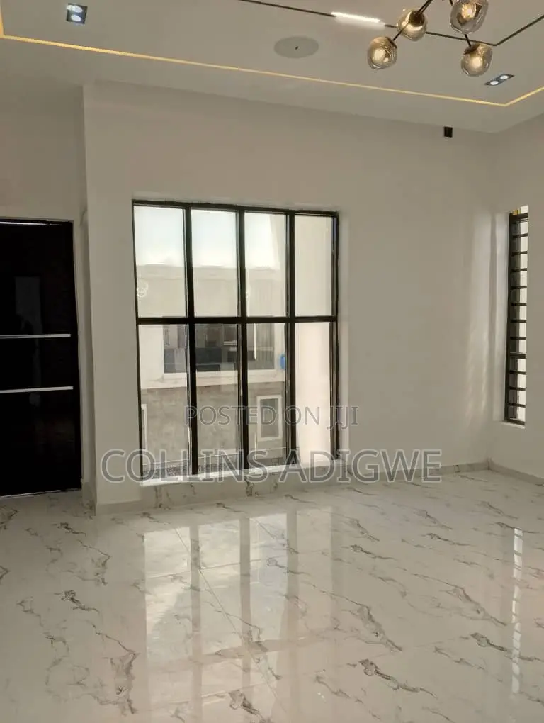 5bdrm Duplex in 24 Hrs Light Estate for sale