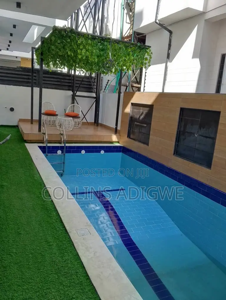 5bdrm Duplex in Service Estate for sale