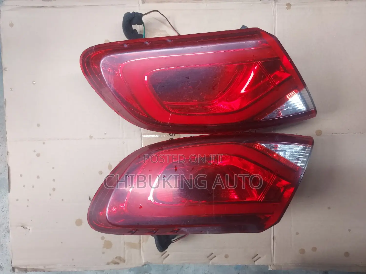 Tail Light Crysler 200