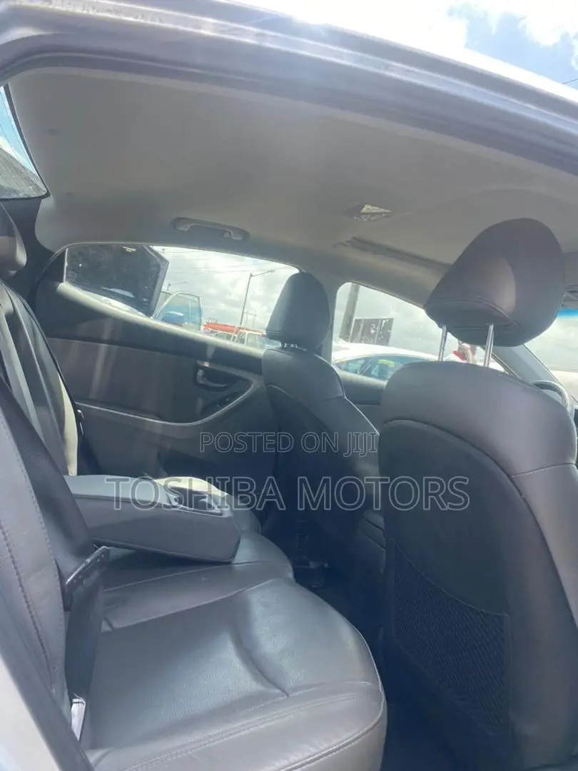 Hyundai Elantra Limited 2012 Silver