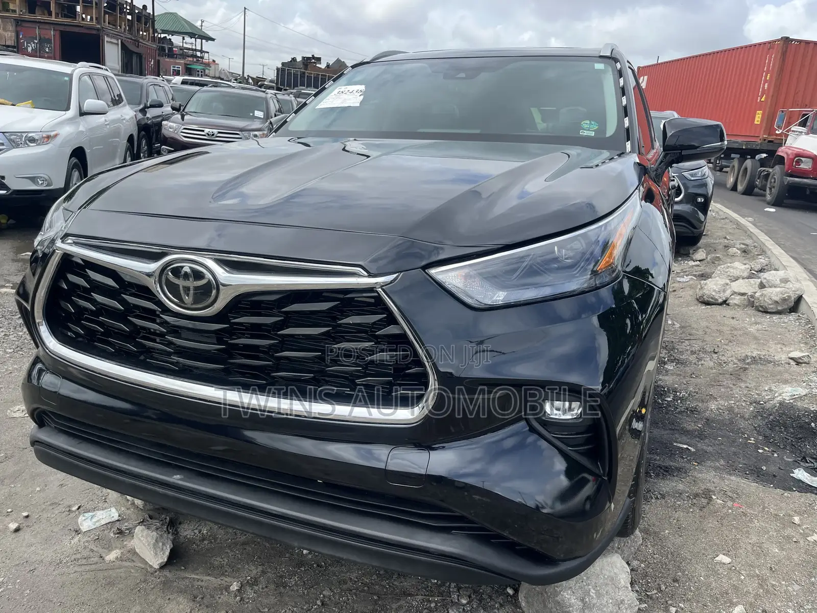 Toyota Highlander XLE 2021 Black
