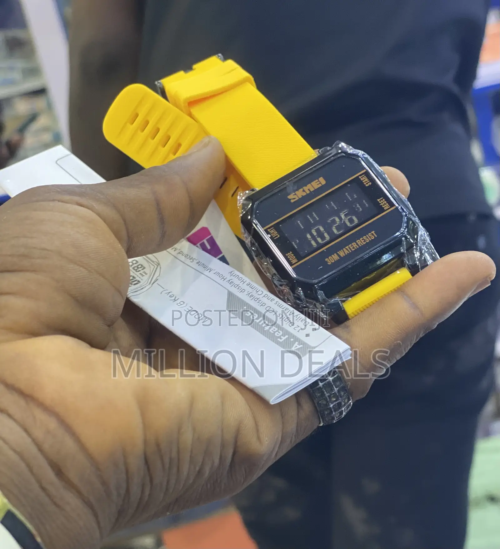 Rubber Strap Men’S Wrist Stylish Watch