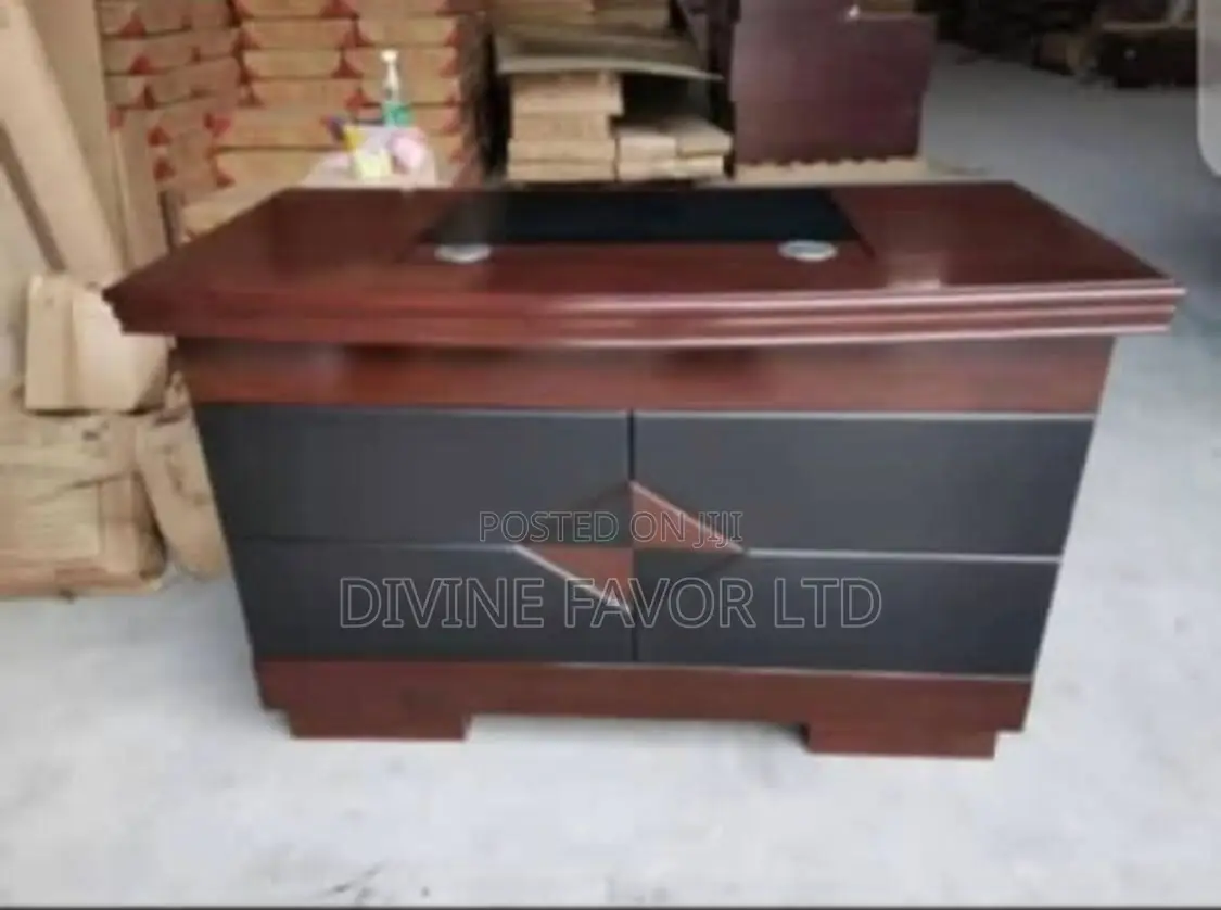 Office Table for Office Use 1.4m