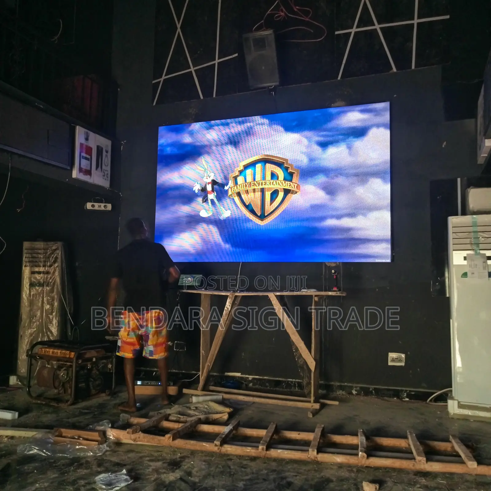 9ft by 6ft Indoor Club Screen 6sqm